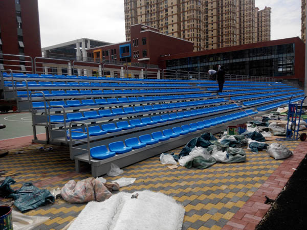 低靠背室外固定看臺